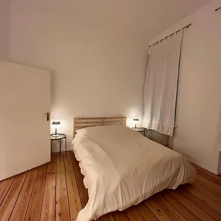 Stylish Flat In Prime Location ברלין