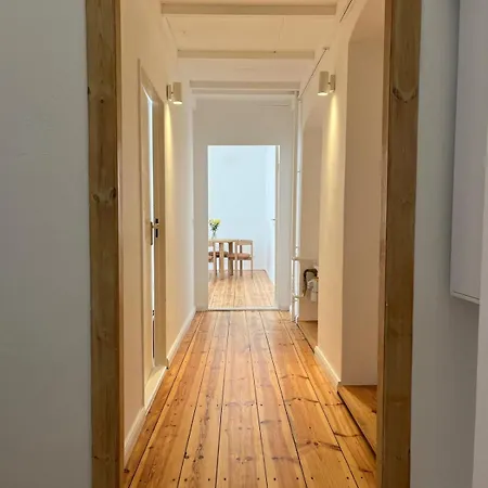 Stylish Flat In Prime Location דירה