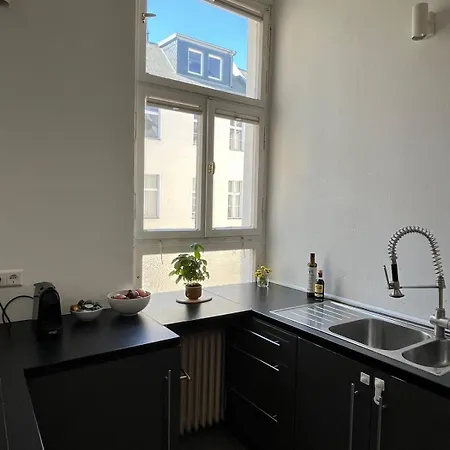 Stylish Flat In Prime Location דירה ברלין